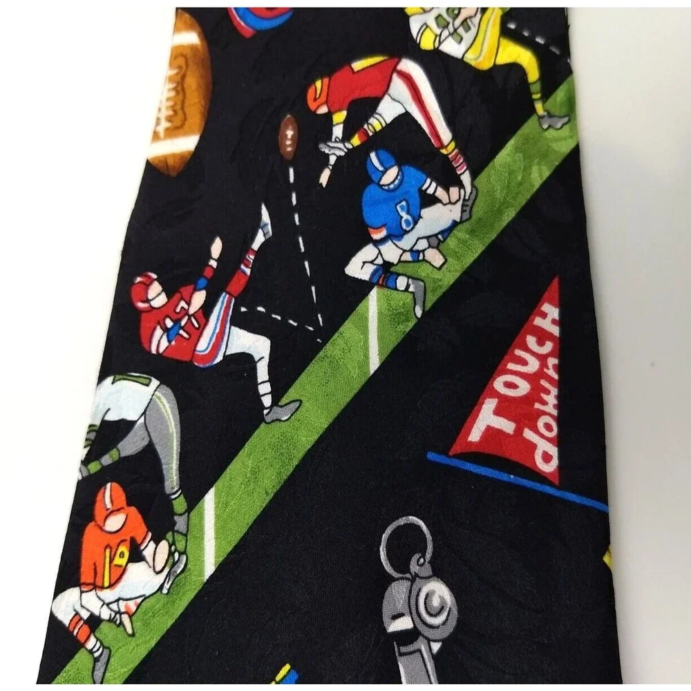 Nicole Miller FRIDAY NIGHT FOOTBALL Neck Tie‎ 100% Silk Vintage 1992 Hand Sewn